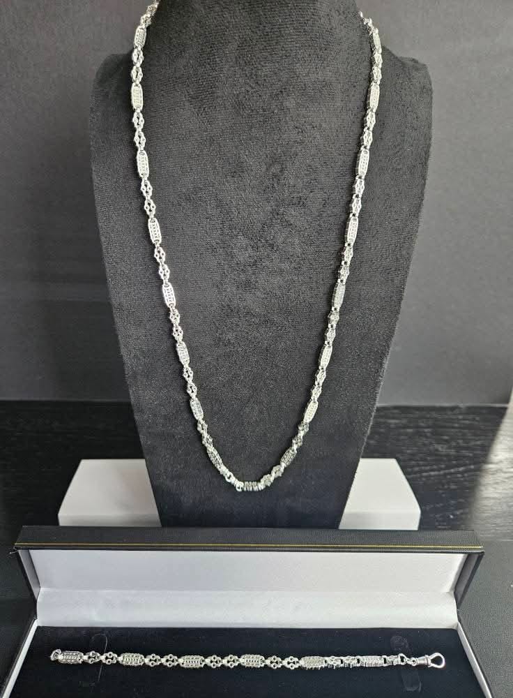 Miniature Stars and Bars Necklace & Bracelet Set